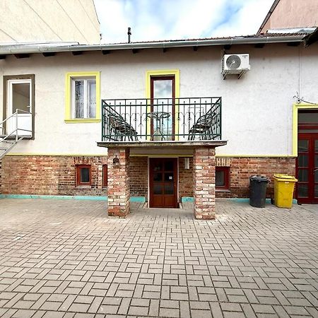 Hotel Kuriozum Vendeghaz Szegedin Exterior foto